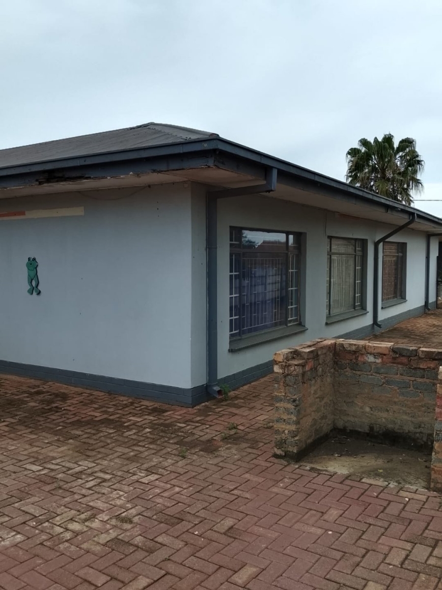 5 Bedroom Property for Sale in Meiringspark North West